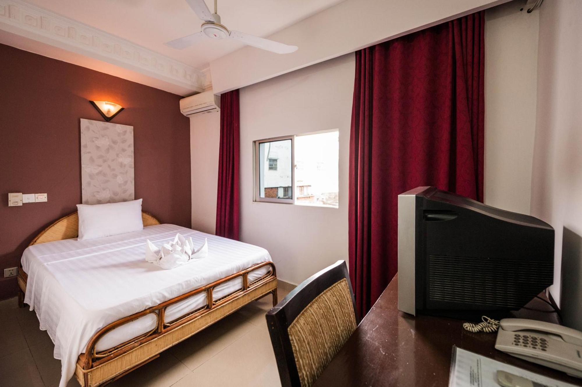 Angkor International Hotel Phnom Penh Room photo