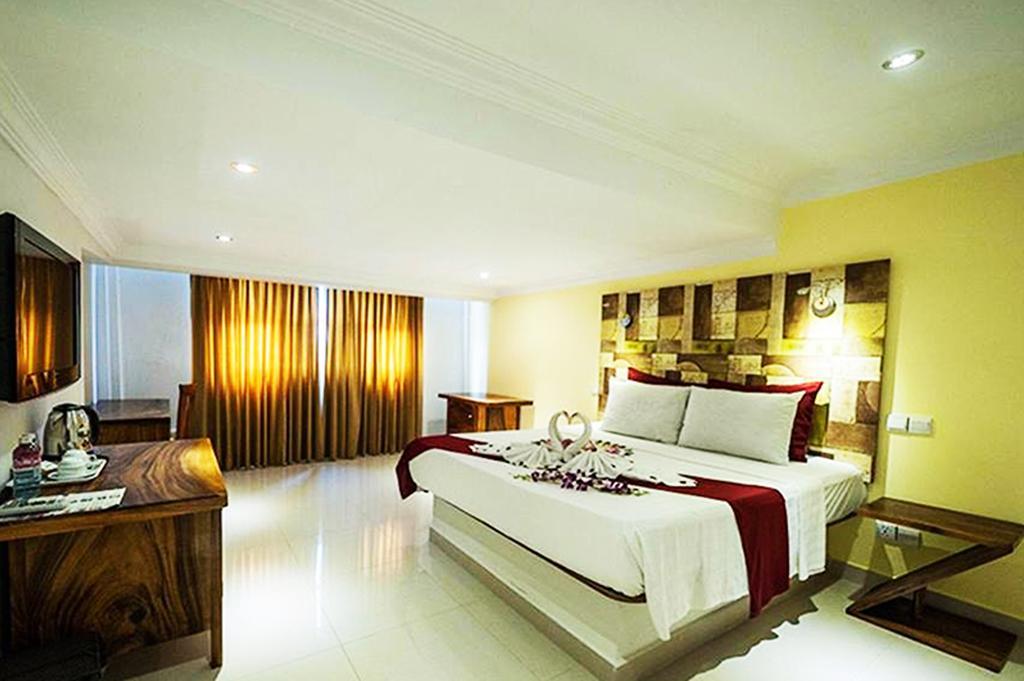 Angkor International Hotel Phnom Penh Exterior photo
