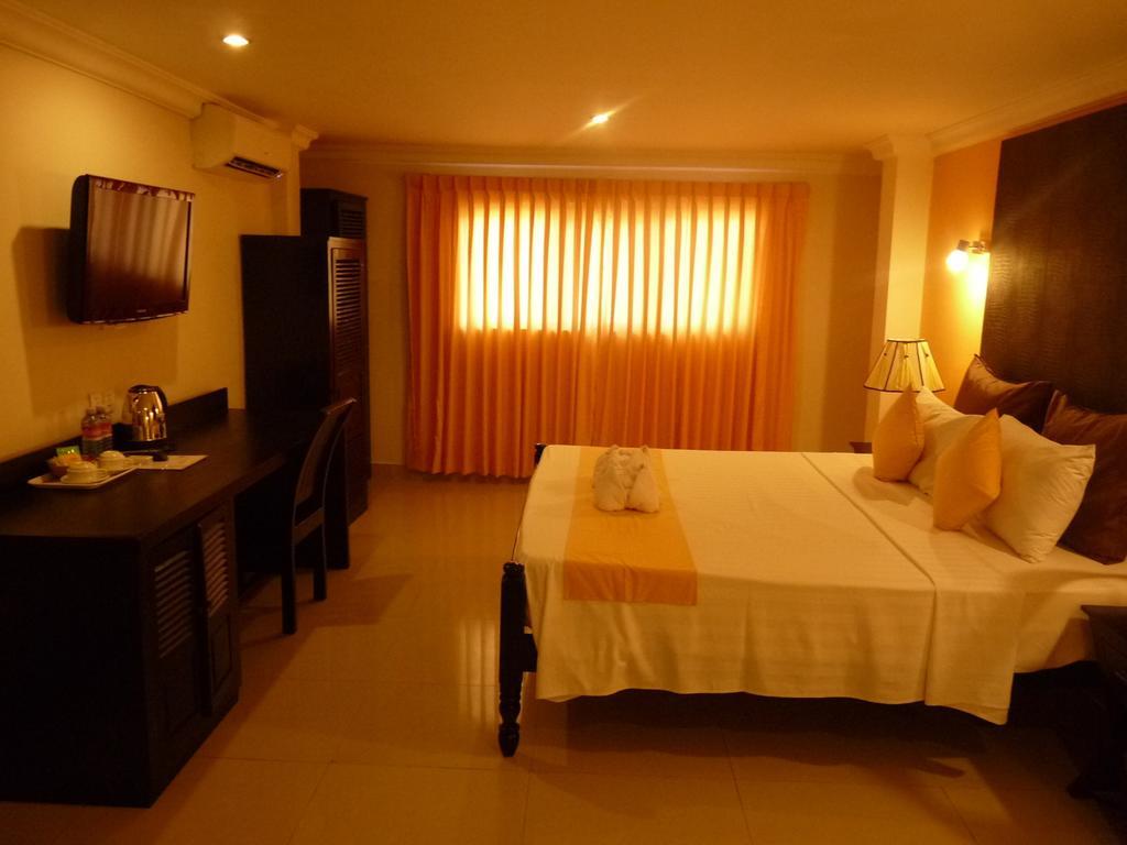 Angkor International Hotel Phnom Penh Exterior photo