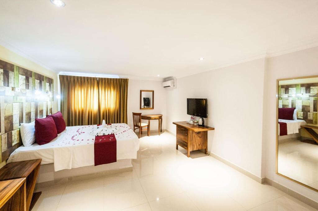Angkor International Hotel Phnom Penh Exterior photo