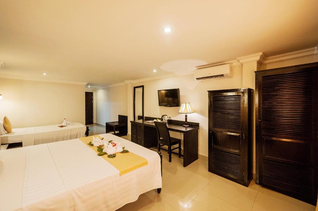 Angkor International Hotel Phnom Penh Exterior photo