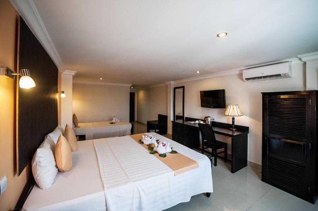 Angkor International Hotel Phnom Penh Exterior photo